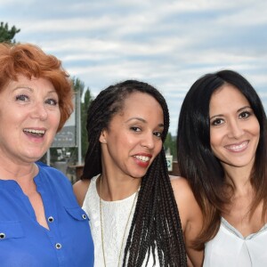 Exclusif - Véronique Genest, Sandy Lewis Godefroy, Fabienne Carat - Soirée "Fête des fictions de France 3" à la péniche La Balle au Bond au port des Saints-Pères à Paris, le 4 juillet 2016. © Lionel Urman/Bestimage