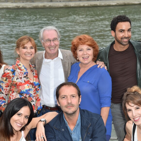 Exclusif - Julie de Bona, Florence Pernel, Bernard Le Coq, Véronique Genest, Joakim Latzko, Pauline Bression, Fabienne Carat, Jean-Charles Chagachbanian, Léa François - Soirée "Fête des fictions de France 3" à la péniche La Balle au Bond au port des Saints-Pères à Paris, le 4 juillet 2016. © Lionel Urman/Bestimage