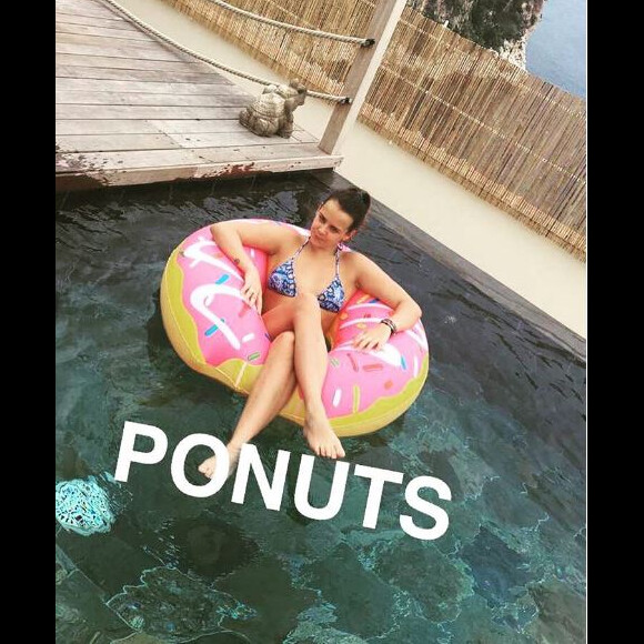 Pauline Ducruet à la piscine à Monaco. Instagram, juillet 2016