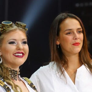 Pauline Ducruet remet le Junior de Bronze à Annaliese Nock - Cérémonie de remise de prix de la 5ème édition du festival "New Generation" à Monaco, le 31 janvier 2016. © Olivier Huitel/Pool Restreint/Bestimage