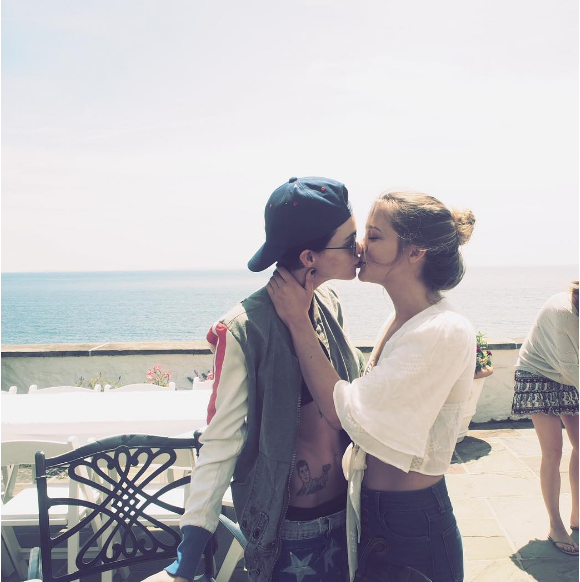 Harley Gusman officialise son idylle avec l'actrice Ruby Rose sur sa page Instagram lors de la fête de l'Indépendance Américaine qu'elle a célébré chez Taylor Swift. Photo publiée au début du mois de juillet 2016