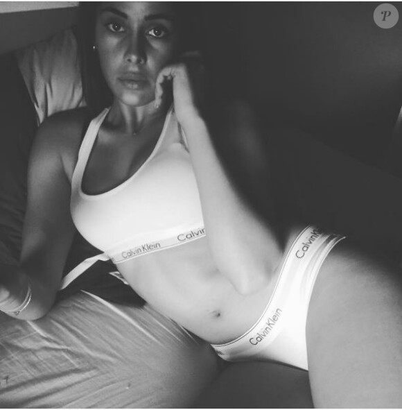 Coralie Porrovecchio des "Anges 8" en sous-vêtements sur Instagram