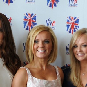Mel B, Mel C, Geri Halliwell et Emma Bunton ainsi que Victoria Beckham au lancement de la comédie musicale Viva Forever à Londres, le 26 juin 2012