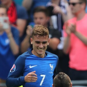 Antoine Griezmann, Dimitri Payet - Match de l'UEFA Euro 2016 France-Irlande au Stade des Lumières à Lyon, France le 26 juin 2016. © Cyril Moreau/Bestimage