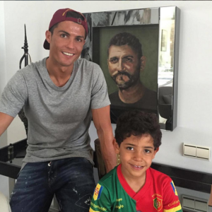 Cristiano Ronaldo et son fils Cristiano Junior, photo Instagram mars 2016 à l'occasion de la Fête des pères.