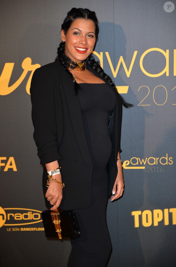 Ayem Nour enceinte à la cérémonie des Melty Future Awards 2016 au Grand Rex à Paris, le 16 février 2016. © Veeren/Bestimage