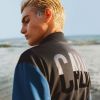 Presley Gerber (fils de Cindy Crawford et Rande Gerber) sur la nouvelle campagne #mycalvins de Calvin Klein. Photo par Tyrone Lebon.