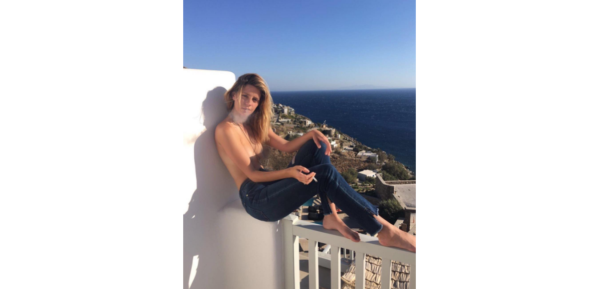 Photo Mischa Barton A Publié Une Photo Delle Topless Sur Sa Page Instagram Le 12 Juillet 9605