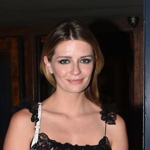 Mischa Barton à la sortie du restaurant Lapérouse à Paris, France, le 5 juillet 2016.