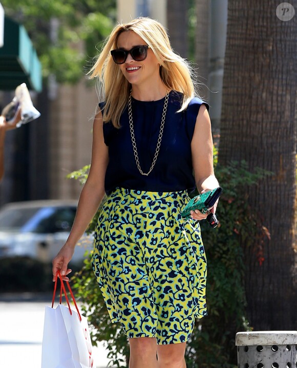 Exclusif - Reese Witherspoon fait du shopping à Beverly Hills le 24 juin 2016.