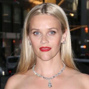 Reese Witherspoon arrivant au gala "Tiffany & Co. Blue Book" au Cunard Building à New York, le 15 avril 2016.