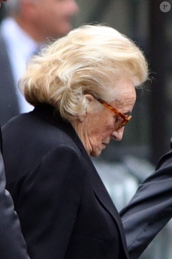 Bernadette Chirac en deuil lors des obsèques de Laurence Chirac, fille de Jacques et Bernadette Chirac morte le 14 avril 2016, qui ont été célébrées en la basilique Sainte-Clotilde à Paris le 16 avril 2016. La défunte a ensuite été inhumée dans la plus stricte intimité familiale au cimetière du Montparnasse © Crystal Pictures/Bestimage