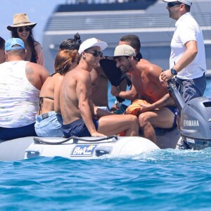 Cristiano Ronaldo profite avec ses proches et notamment son fils Cristiano Jr. de ses vacances dans les Baléares, ici à Formentera le 19 juillet 2016.