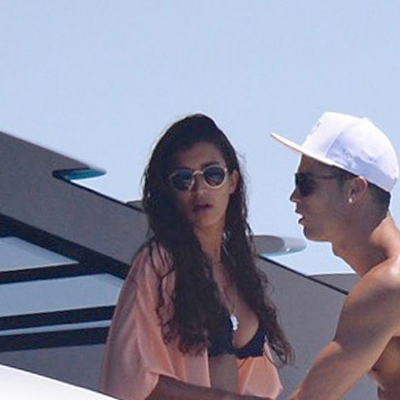 Cristiano Ronaldo profite avec ses proches et notamment son fils Cristiano Jr. de ses vacances dans les Baléares, ici à Formentera le 19 juillet 2016.