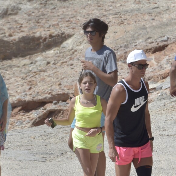 Cristiano Ronaldo en vacances en famille à Ibiza le 17 juillet 2016.