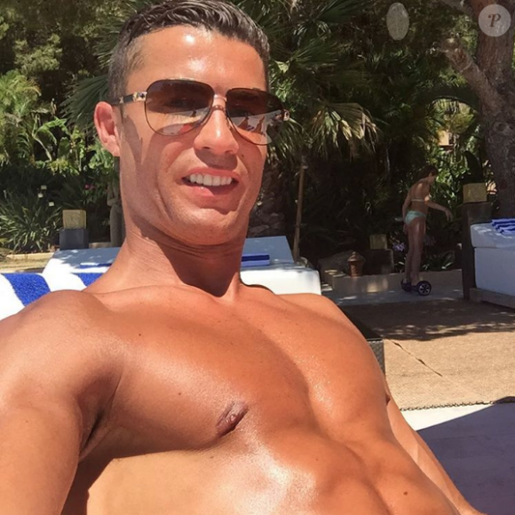 Cristiano Ronaldo en vacances, petit selfie pour son compte Instagram en juillet 2016