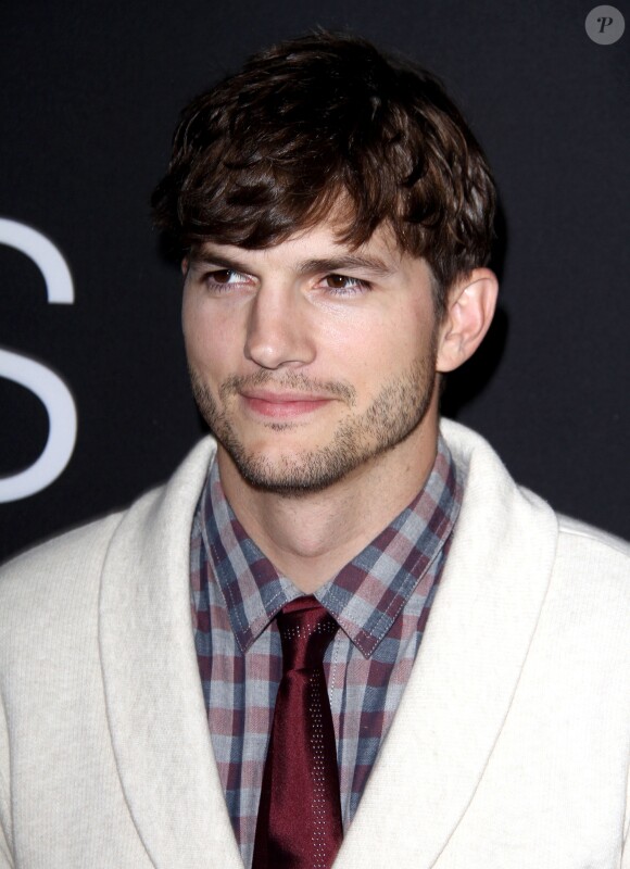 Ashton Kutcher - Première du film "Jobs" à Los Angeles, le 13 août 2013.