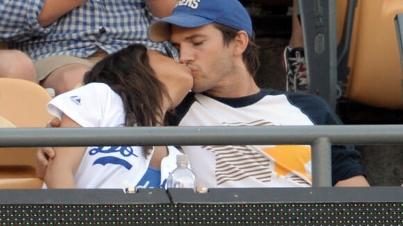 Mila Kunis et Ashton Kutcher : Avant d'être couple, ils étaient... "sex friends"