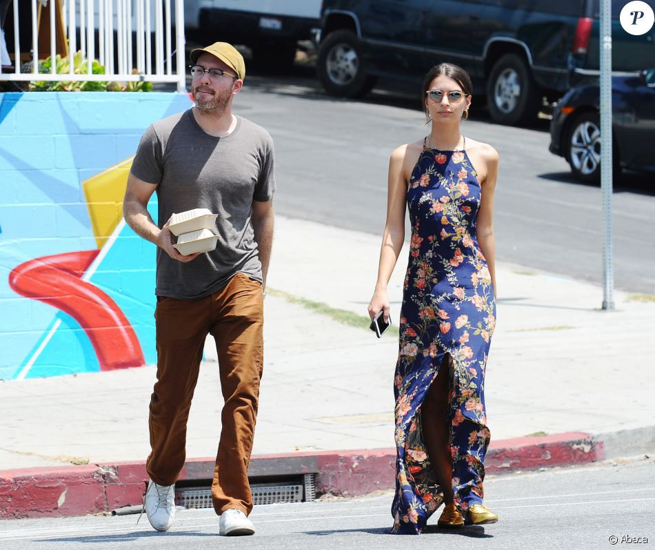 Emily Ratajkowski and boyfriend Jeff Magid Grab Lunch, Los Angeles, CA, USA on June 3, 2016 ...