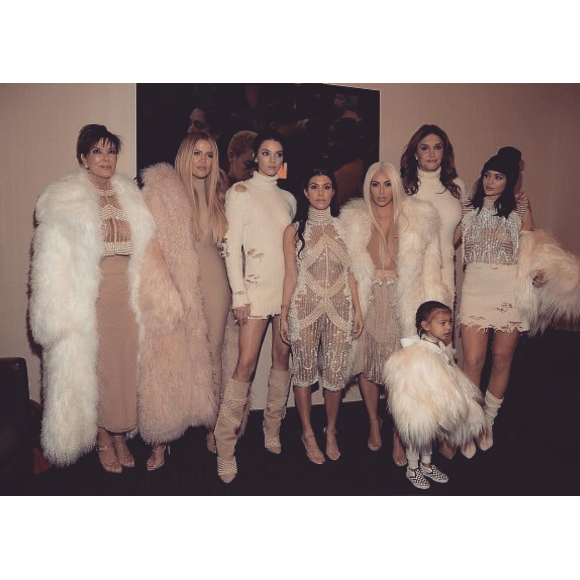 Photo de la famille Kardashian-Jenner publiée le 11 février 2016.