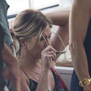 Exclusif - Jennifer Aniston sur un yacht à Amalfi. Italie, le 21 juillet 2016.