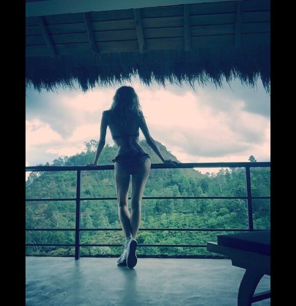 Diane Kruger se dévoile sexy en maillot de bain sur une photo publiée sur Instagram le 27 juillet 2016