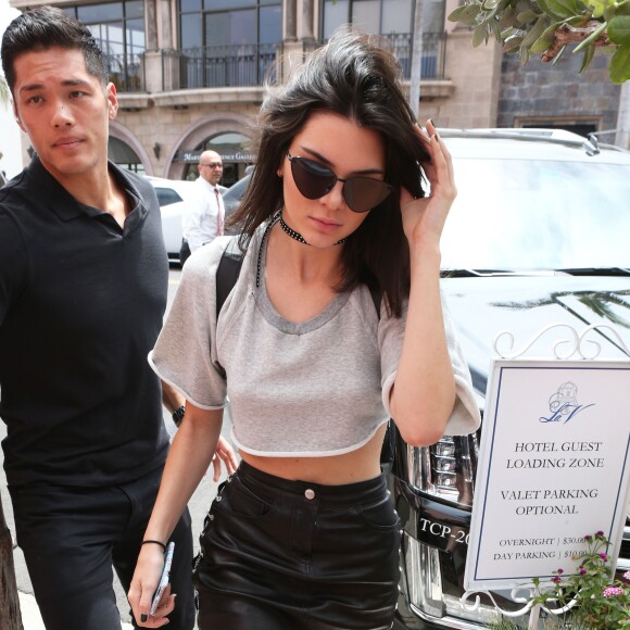 Kendall Jenner devant l'hôtel La Valencia à La Jolla, le 27 juillet 2016
