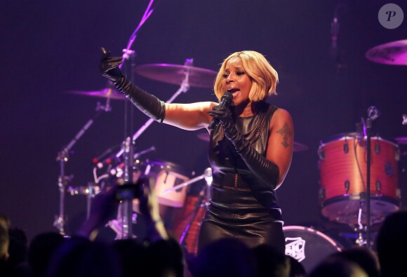 Mary J. Blige - Concert lors de la Soirée "AmfAR's Cinema Against AIDS" Gala à l'Eden Roc au Cap d'Antibes le 21 2015.
