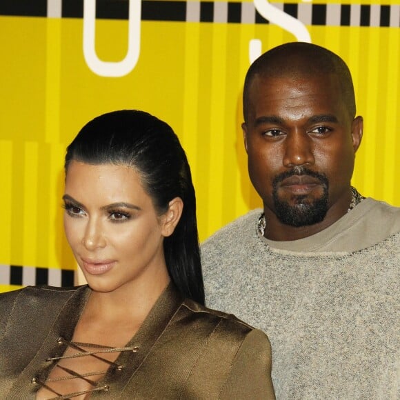 Kim Kardashian et son mari Kanye West à la Soirée des MTV Video Music Awards à Los Angeles le 30 aout 2015.