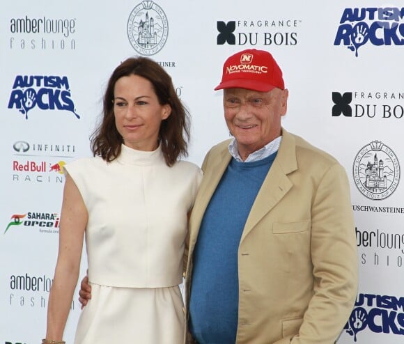Niki Lauda et sa femme Birgit Wetzinger lors de la "Amber Lounge Fashion and Auction Party" à l'hôtel Méridien à Monaco, le 22 mai 2015.