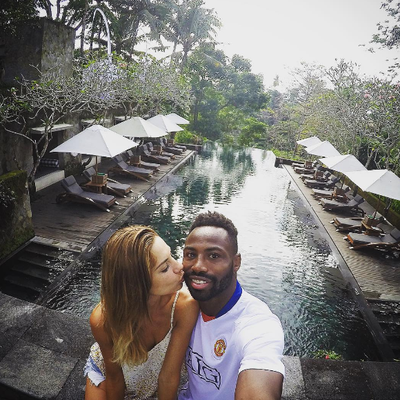 La bombe Ariane Brodier et Fulgence Ouedraogo en vacances à Bali, la dernière semaine de Juillet 2016.