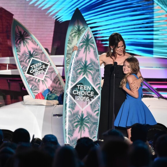 Jennifer Garner et Kylie Rogers - Cérémonie des Teen Choice Awards 2016 dans la salle "The Forum" à Inglewood, Los Angeles, le 31 juillet 2016.