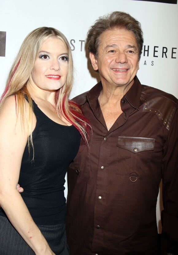 Adrian Zmed et sa femme Lyssa Zmed à la première de "Sharknado 4: Awakens" à Las Vegas, le 31 juillet 2016