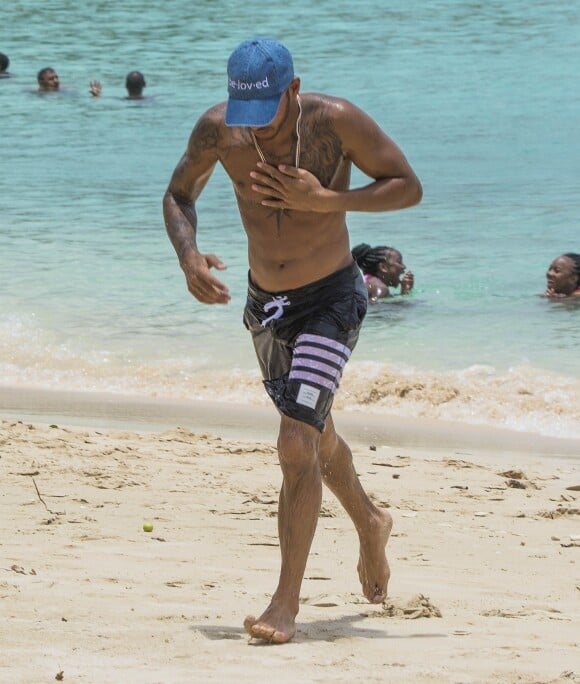 Lewis Hamilton en vacances à la Barbade, le 2 août 2016.