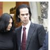 Nick Cave et sa femme Susie arrivent au bureau de médecine légale pour connaitre les circonstances du décès de leur fils Arthur à Brighton le 9 novembre 2015. Le 14 juillet 2015, Arthur avait pris du LSD et consommé du canabis avant de tomber d'une falaise.