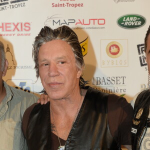 Mickey Rourke - Soirée "La Fight Night" de Saint-­Tropez, France, le 4 août 2016. La Fight Night est un concept original alliant les plus hautes valeurs des sports de combats internationaux au glamour de Saint-­Tropez. Certains des plus grands noms de la boxe thaï et du kick-boxing mondiaux se sont affrontés sur ce ring faisant désormais partie de la légende de la boxe sous toutes ses formes. Cette prestigieuse soirée de gala au clair de lune est devenue au cours du temps LA marque d'un succès sportif et people retentissant. Un événement incontournable dans le village le plus célèbre de la Côte d'Azur. © Rachid Bellak/Bestimage