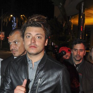 Exclusif - Kev Adams quitte l'hôtel Marriott pendant le 69ème festival de Cannes le 21 mai 2016. © Pierre Pérusseau / Bestimage