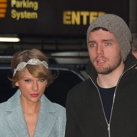 Taylor Swift avec son frère Austin à New York le 24 décembre 2014.