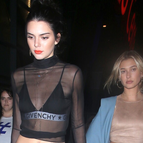 Kendall Jenner et Hailey Baldwin ont assisté au concert d'Adele au Staples Center à Los Angeles, le 6 août 2016.