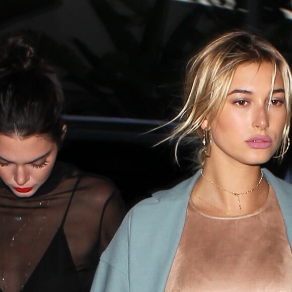 Kendall Jenner et Hailey Baldwin ont assisté au concert d'Adele au Staples Center à Los Angeles, le 6 août 2016.