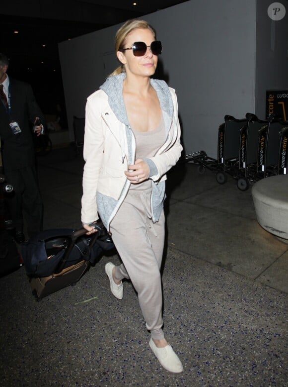 La chanteuse LeAnn Rimes arrive à l'aéroport LAX de Los Angeles le 17 juin 2016.