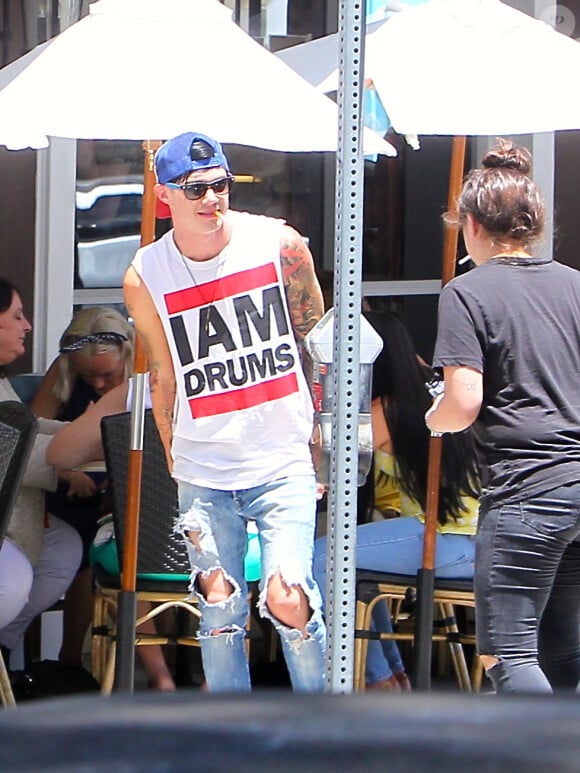 Paris Jackson déjeune avec son compagnon Michael Snoody à Los Angeles le 9 juillet 2016. © CPA / Bestimage