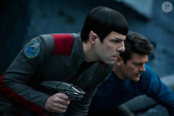 Zachary Quinto dans Star Trek Sans Limites.