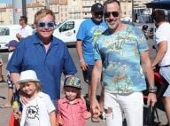 Elton John à Saint-Tropez : Shopping et détente en famille, la star resplendit