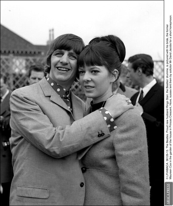 Ringo Starr avec sa première femme Maureen Cox en 1965, peu après leur mariage. © LFI/ABACA.