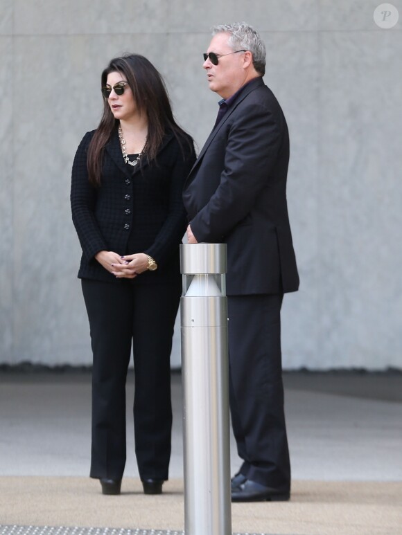 Samantha Spector - Amber Heard arrive au tribunal de Century City pour faire une déposition dans l'affaire qui l'oppose à son mari Johnny Depp pour violence conjugale et sa demande de divorce, elle est arrivée avec une heure et demie de retard alors que son avocate Samantha Spector l'attendait devant le tribunal à Century City le 6 aout 2016.