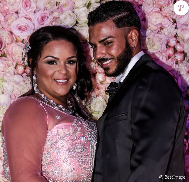 Exclusif - Fiançailles de Sarah Fraisou (Les Anges 8) avec Malik, la cérémonie s'est déroulée dans une salle des fêtes de la région parisienne en présence de leurs familles le 8 juillet 2016.