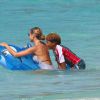 Exclusif -  Heidi Klum s'amuse avec ses enfants Henry, Johan, Leni et Lou dans les vagues lors de leurs vacances dans les Caraïbes, le 9 août 2016.