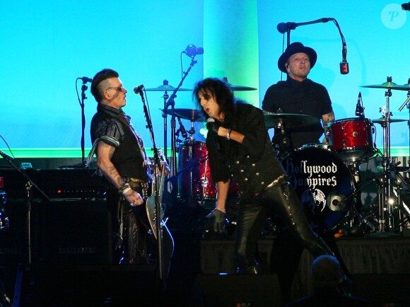 Alice Cooper et Johnny Depp lors du 16e Starkey Hearing Foundation Gala à St. Paul, le 17 juillet 2016.