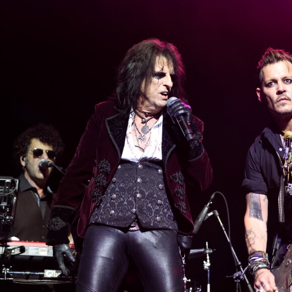 Alice Cooper et Johnny Depp en concert avec The Hollywood Vampires à Coney Island, le 10 juillet 2016.